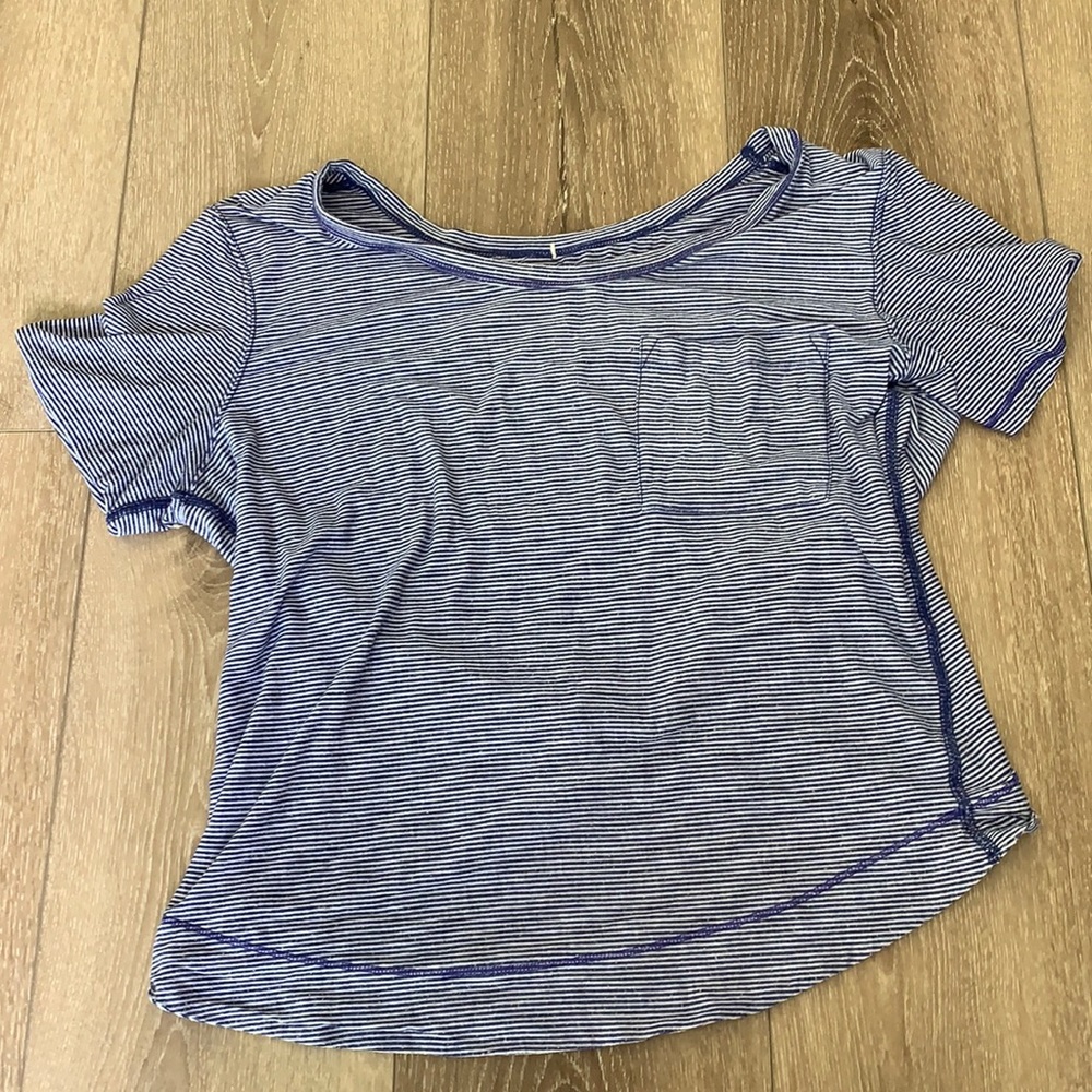 Blue and white lululemon top